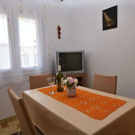 Apartman Visnja